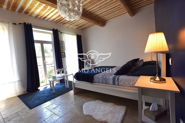 Propriété d’Exception au Cœur de Sainte-Cécile-les-Vignes