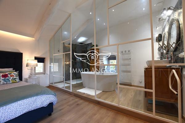 Propriété d’Exception au Cœur de Sainte-Cécile-les-Vignes