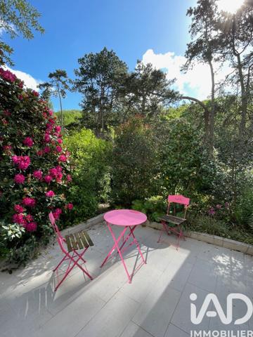 Maison à vendre 8 pièces 204 m² Jouy-en-Josas