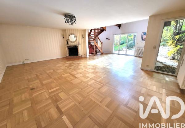 Maison à vendre 8 pièces 204 m² Jouy-en-Josas