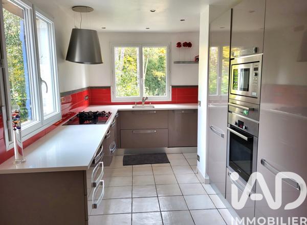 Maison à vendre 8 pièces 204 m² Jouy-en-Josas