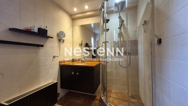 Nestenn IGNY - Maison indépendante de 202m² avec 4 chambres, Quartier Vilgénis, Séjour triple exposition, Jardin, sous-sol total, garage, Proche école Steiner et collège, Axes routiers A6/ A10/N118 faciles d'accès.