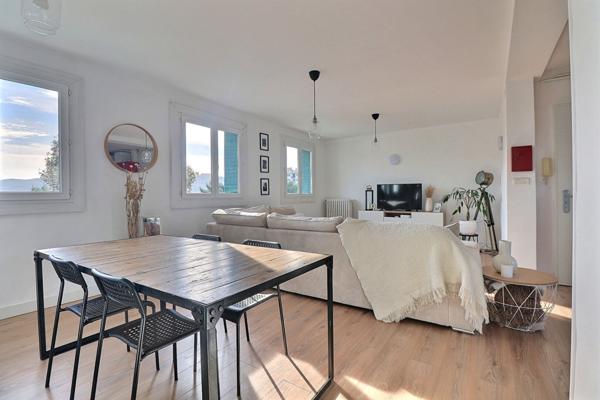 SAINT GINIEZ-13008-APPARTEMENT MARSEILLE 3/4 PIECES-CAVE