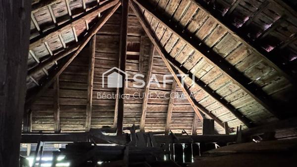 Ferme authentique avec terrain constructible 2813 m2