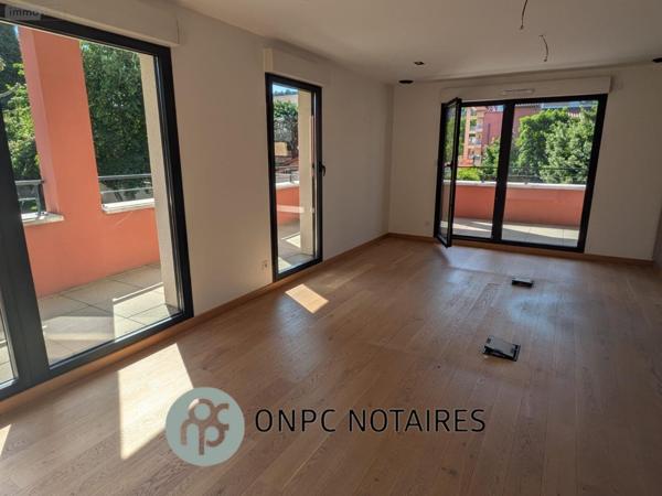 Bureaux à vendre à Condrieu dans le Rhône (69420), ref : 10014