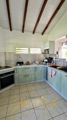 Villa avec jardin et piscine – Baie-Mahault