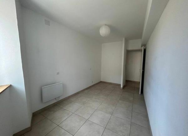 Appartement à louer    2 pièces • 43 m2 Lablachère