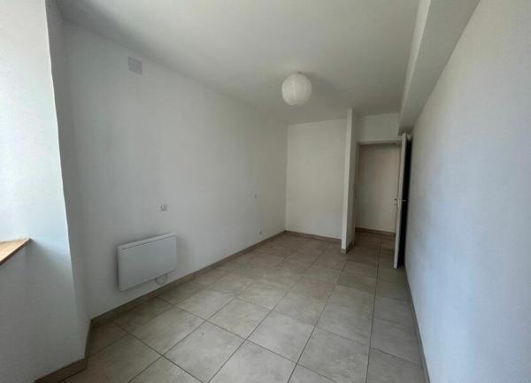 Appartement à louer    2 pièces • 43 m2 Lablachère
