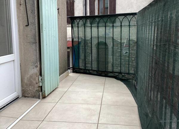 Appartement à louer    2 pièces • 43 m2 Lablachère