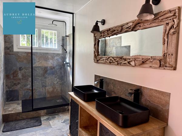 Propriété familiale de 185 m² de plain-pied avec grandes dépendances - Salon de Provence - 940 000€ FAI
