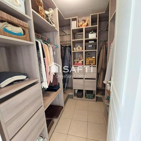 GRAND T3  95M2+TERRASSE+ASCENSEUR+PLACE DE PARKING PRIVEE