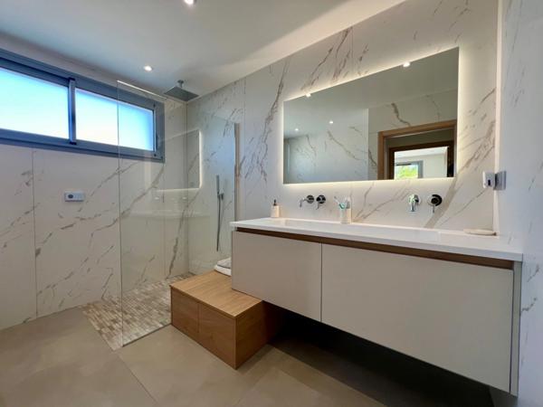 Dpt Gard (30), à vendre ALES maison P0