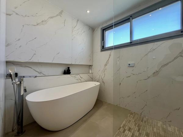 Dpt Gard (30), à vendre ALES maison P0