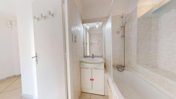 Appartement à vendre 258 000 € Cagnes-sur-Mer 3 p 59,2 m² DPE D