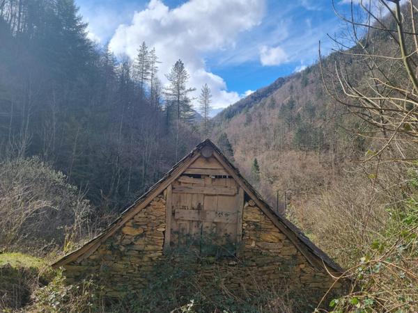 grange de 22,5 m2 au sol sur 2 étages