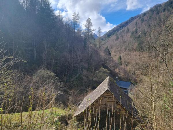 grange de 22,5 m2 au sol sur 2 étages