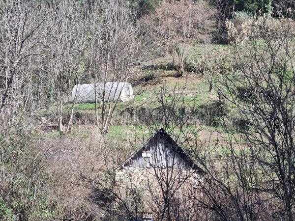 grange de 22,5 m2 au sol sur 2 étages