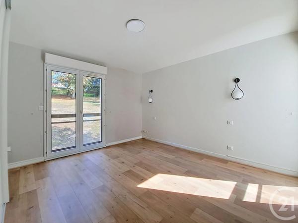 Appartement F5 à vendre  5 pièces - 123,39 m 2   LE MEE SUR SEINE  - 77