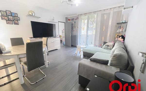 Appartement à vendre    3 pièces • 59,85 m2 Marseille 12
