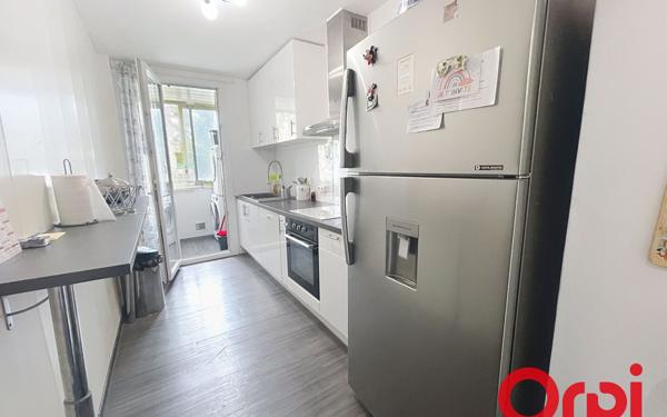 Appartement à vendre    3 pièces • 59,85 m2 Marseille 12