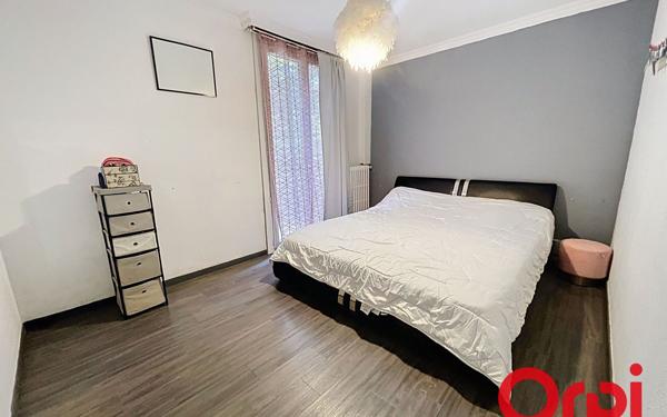 Appartement à vendre    3 pièces • 59,85 m2 Marseille 12
