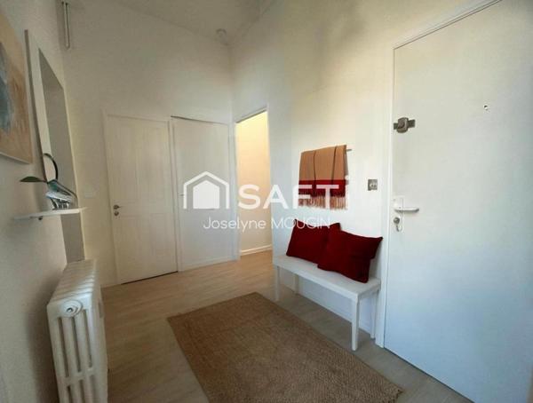 Proche de la gare, appartement T2 avec terrasse.