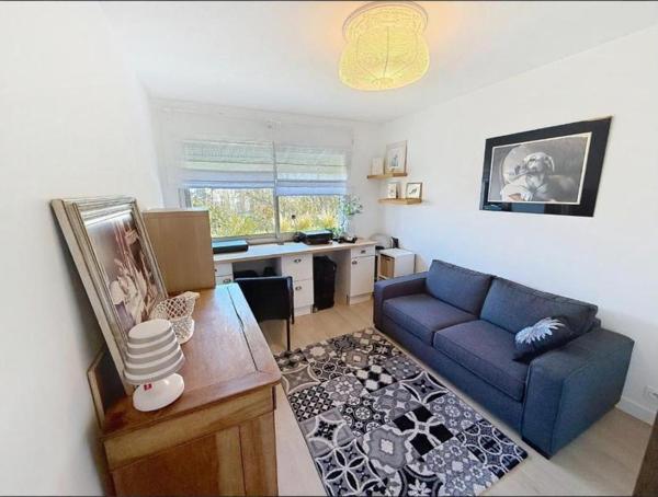 Appartement T3, 67.60 m2, très lumineux avec terrasse, garage et cave. Vannes centre, quartier Palais des Arts