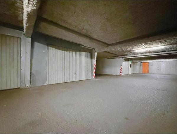 Appartement T3, 67.60 m2, très lumineux avec terrasse, garage et cave. Vannes centre, quartier Palais des Arts