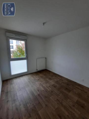 Appartement à louer 3 pièces 59.44m² Bondoufle (91070)