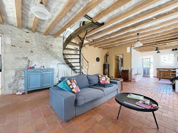 Maison 309 228 € Montlouis-sur-Loire 5 p 142 m² DPE C