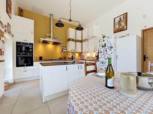 Maison 309 228 € Montlouis-sur-Loire 5 p 142 m² DPE C