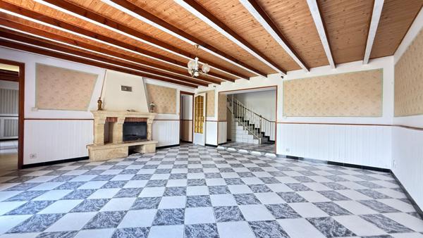 BOURNEZEAU MAISON A VENDRE 8 pièce(s) 174.76 m²