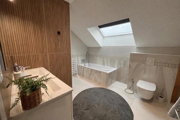 Maison contemporaine 2024 MEUCON – DPE A/A – Tout à pied, confort et prestations de qualité