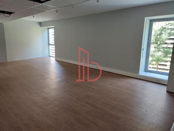 Bureau de 988 m² à louer à Bordeaux Chartrons