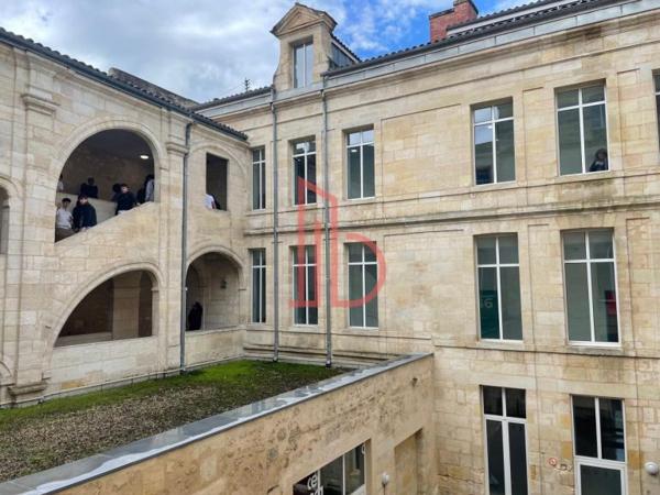 Bureau de 988 m² à louer à Bordeaux Chartrons