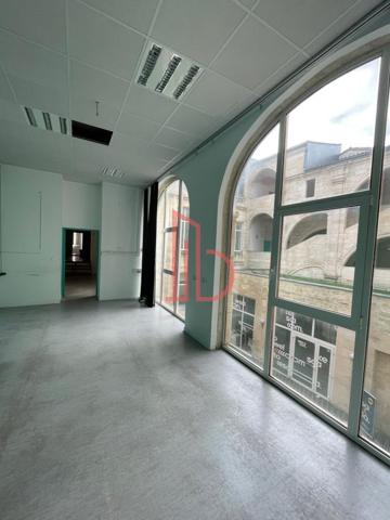 Bureau de 988 m² à louer à Bordeaux Chartrons