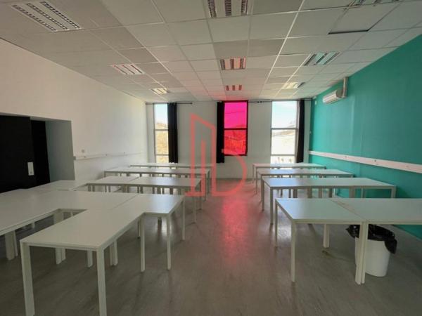 Bureau de 988 m² à louer à Bordeaux Chartrons