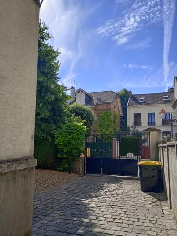 Coup de Cœur à Enghien-les-Bains (95) – 2 Pièces Rénové & Meublé - 15 minutes de Paris Gare du Nord