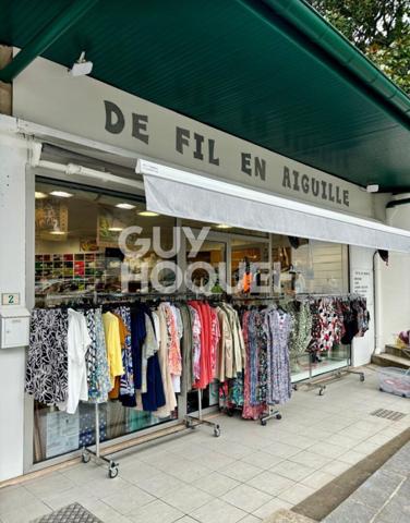 Fonds de commerce en plein centre de Cambo les bains