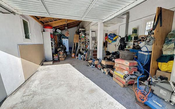 Maison à vendre    4 pièces • 100 m2 Saint-Laurent-du-Var