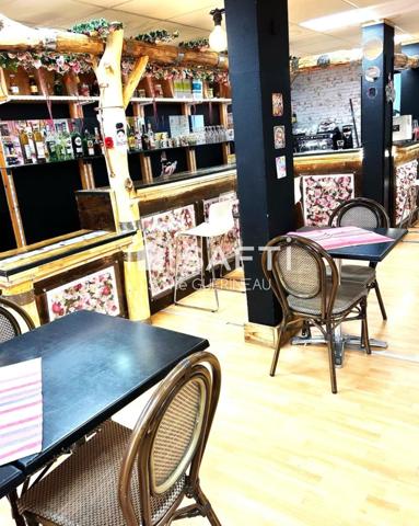 Fond de commerce de 142 m2 hyper centre à Dax