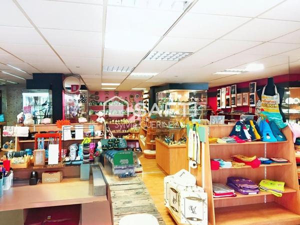 Fond de commerce de 142 m2 hyper centre à Dax