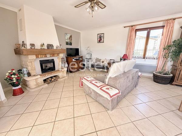 VILLA T5 DE 120 M2 AVEC GARAGE SUR TERRAIN DE 1379 M2