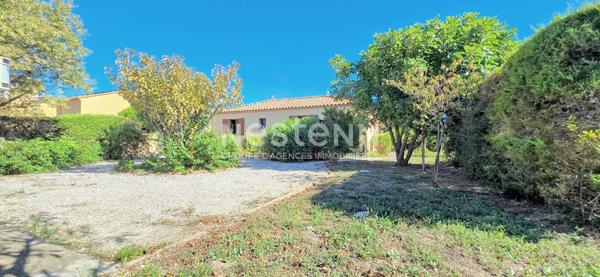 VILLA T5 DE 120 M2 AVEC GARAGE SUR TERRAIN DE 1379 M2