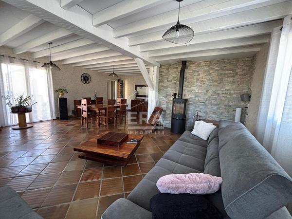 Maison Le Barp 6 pièces centre bourg à pied