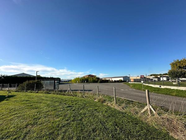 Local d'activité 201,59 m2 5 Minutes autoroute