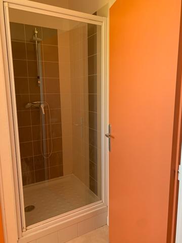 MONTLIEU LA GARDE - APPARTEMENT T4 AU 2EME ET DERNIER ETAGE
