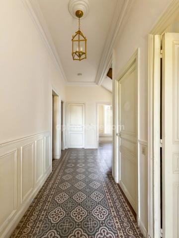 PROPRIETE -  MAISON BOURGEOISE D'EXCEPTION 10 PIECES - 785 000 EUROS - TERRAIN 2000 m2