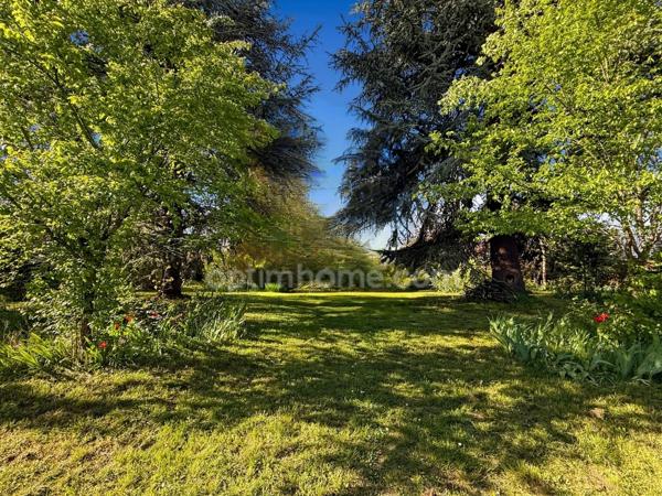 PROPRIETE -  MAISON BOURGEOISE D'EXCEPTION 10 PIECES - 785 000 EUROS - TERRAIN 2000 m2