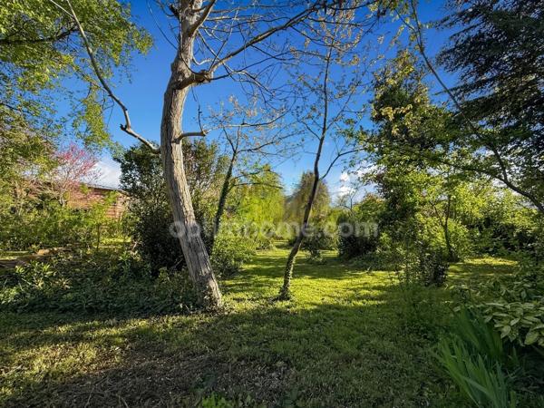 PROPRIETE -  MAISON BOURGEOISE D'EXCEPTION 10 PIECES - 785 000 EUROS - TERRAIN 2000 m2